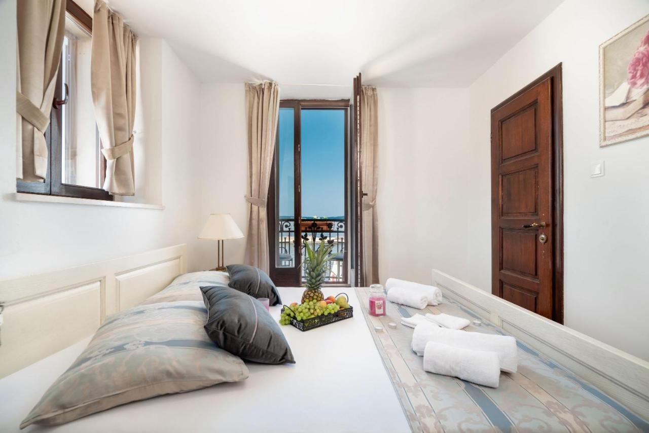 Luxury Apartments Perko Kaštela Eksteriør billede