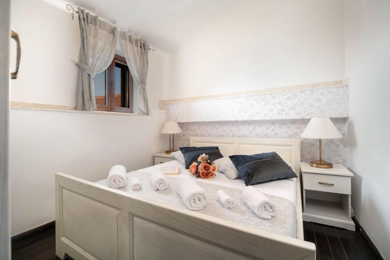Luxury Apartments Perko Kaštela Eksteriør billede